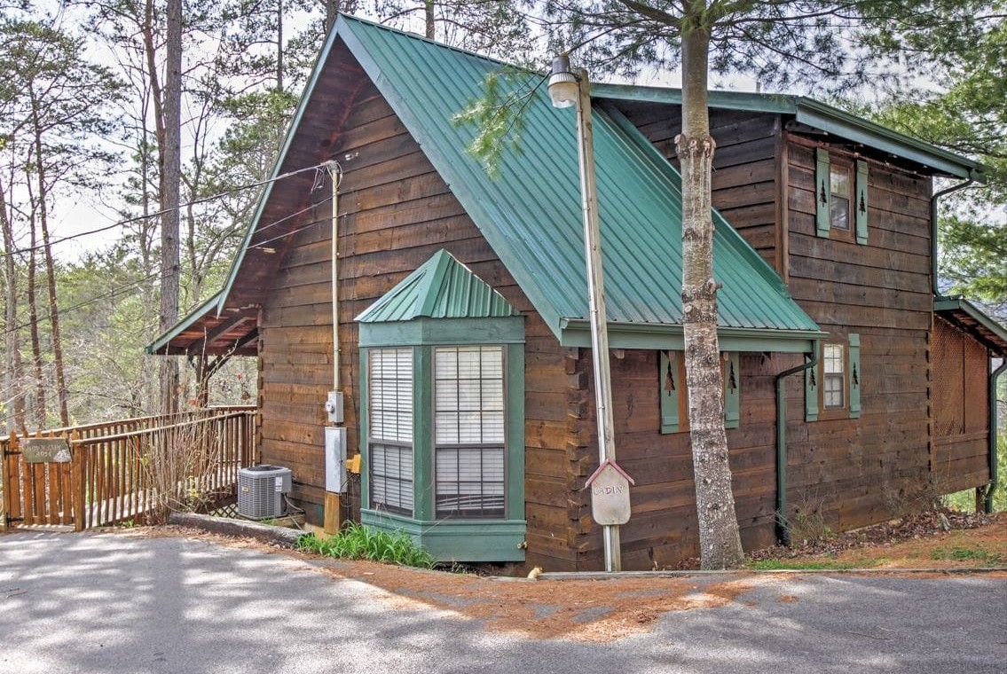 Gallery Detail: Cabin With Stocked Pond Stocked Pond Cabin Rentals Fishing