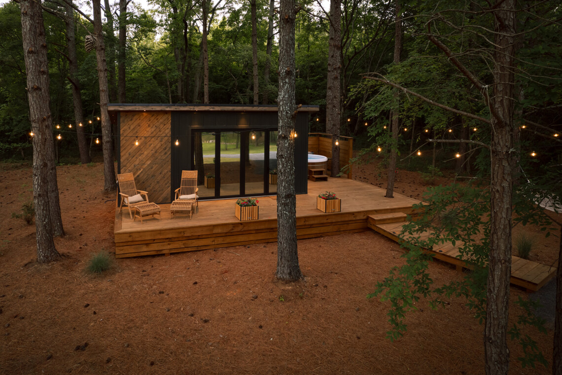 Thumbnail for Luxury Off-Grid Apartment Rentals In Alabama With Nearby Dumpster Rental