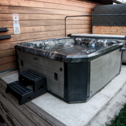 wisconsin dells cabin rentals with hot tub