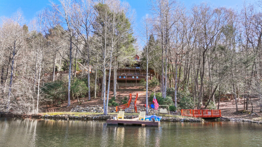 lake cabins in georgia