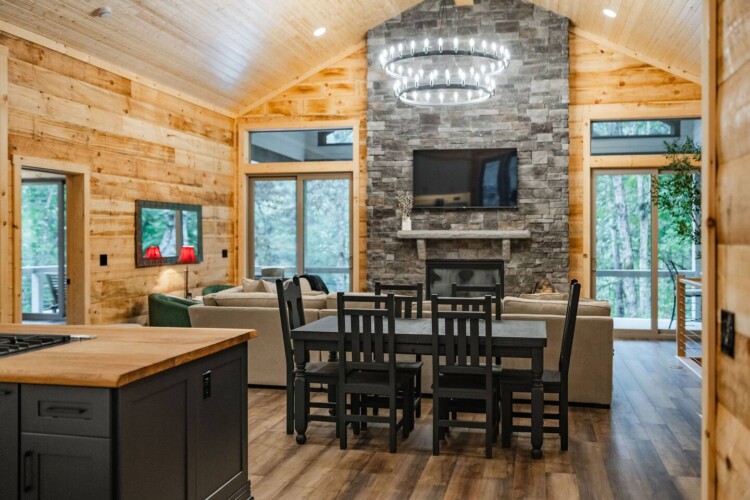 lakefront north georgia cabin