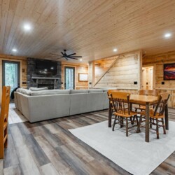 lakefront north georgia cabin