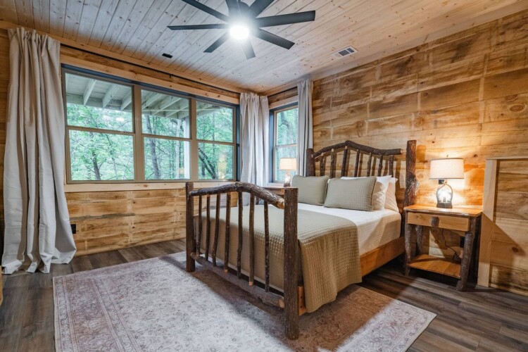 lakefront north georgia cabin