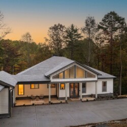 lakefront north georgia cabin