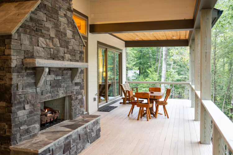 lakefront north georgia cabin