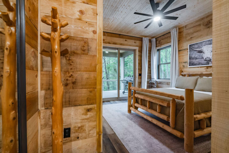 lakefront north georgia cabin