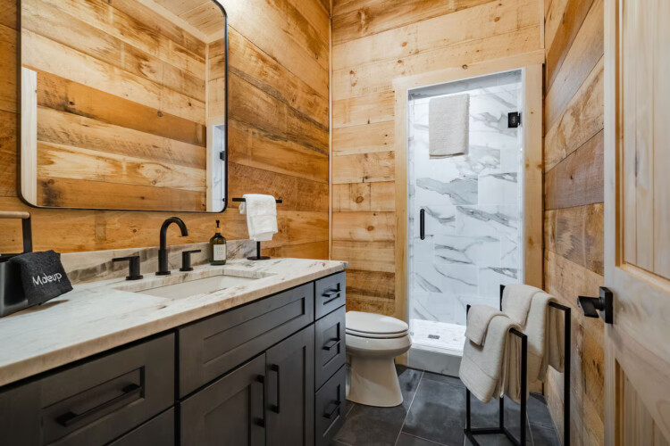 lakefront north georgia cabin