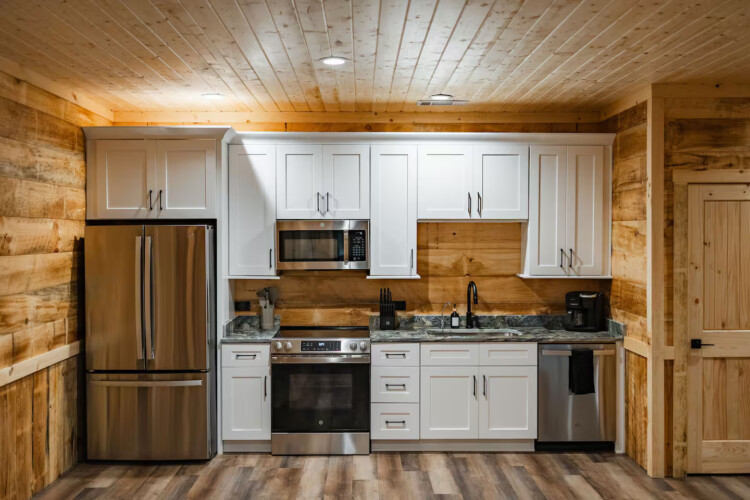 lakefront north georgia cabin
