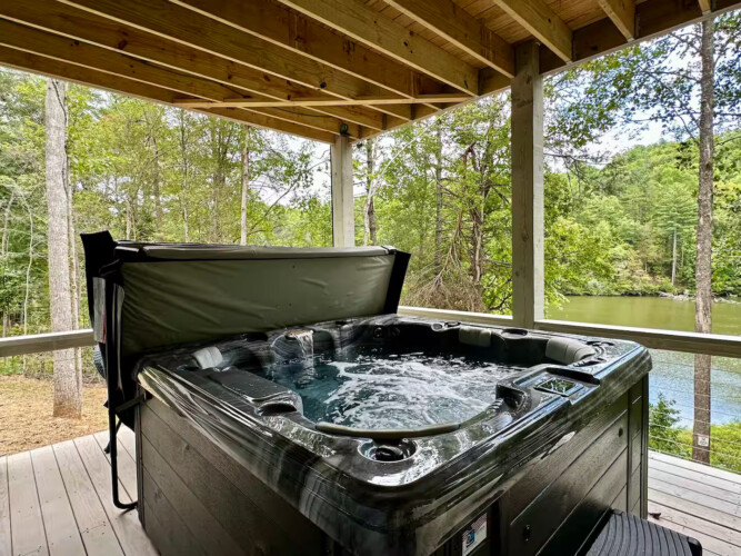 lakefront north georgia cabin