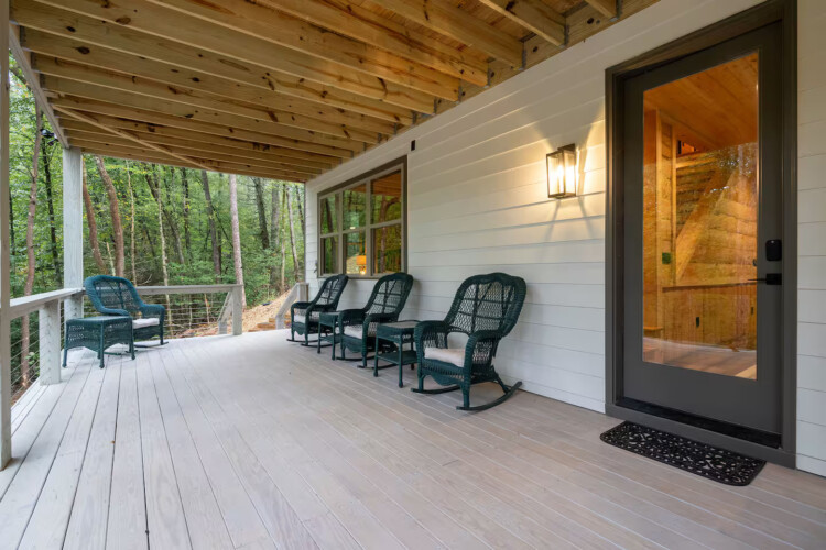 lakefront north georgia cabin