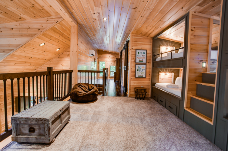 saluda cabin rentals