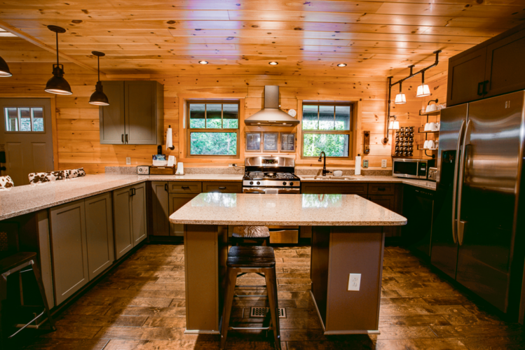 saluda cabin rentals