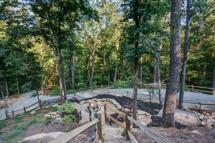saluda cabin rentals