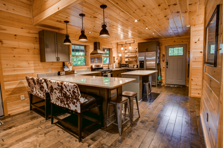 saluda cabin rentals