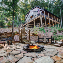 saluda cabin rentals