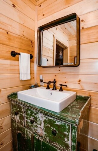 saluda cabin rentals