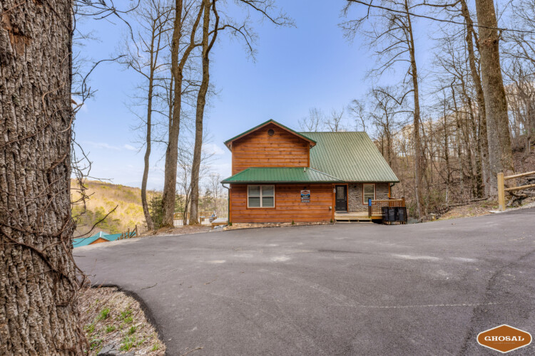 cabin rentals for large groups in pigeon forge