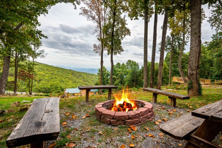 cabin rentals for large groups in pigeon forge