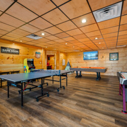cabin rentals for large groups in pigeon forge
