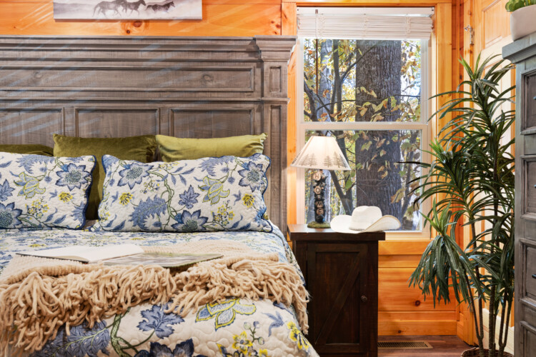 cabin rentals for large groups in pigeon forge