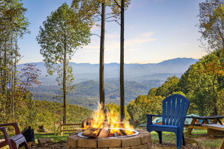 cabin rentals for large groups in pigeon forge