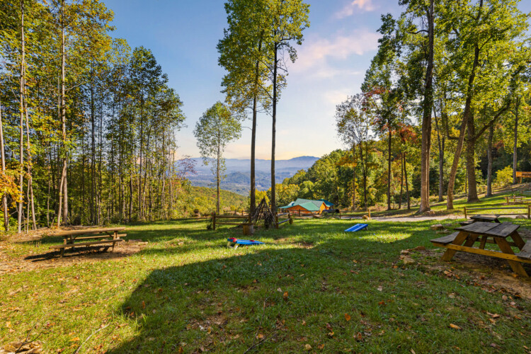cabin rentals for large groups in pigeon forge