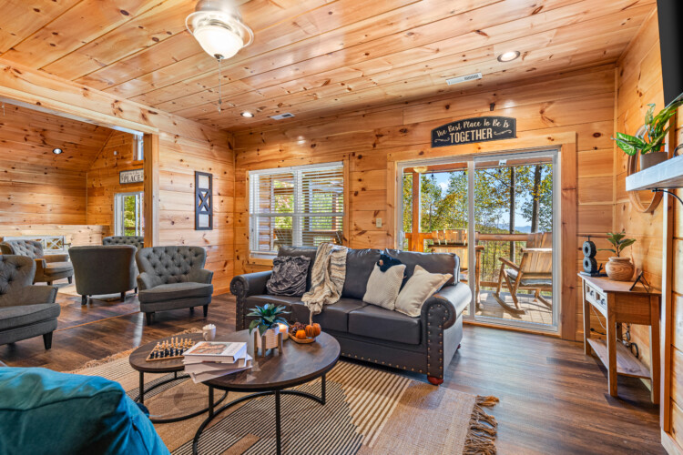 cabin rentals for large groups in pigeon forge