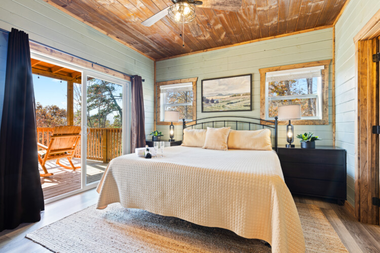 large cabins in gatlinburg