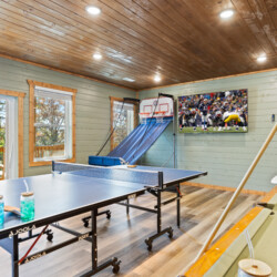 large cabins in gatlinburg