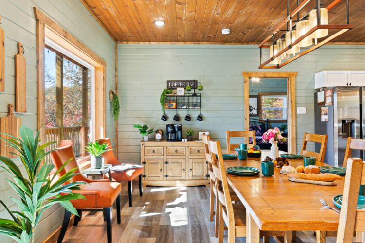 large cabins in gatlinburg