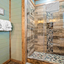 large cabins in gatlinburg