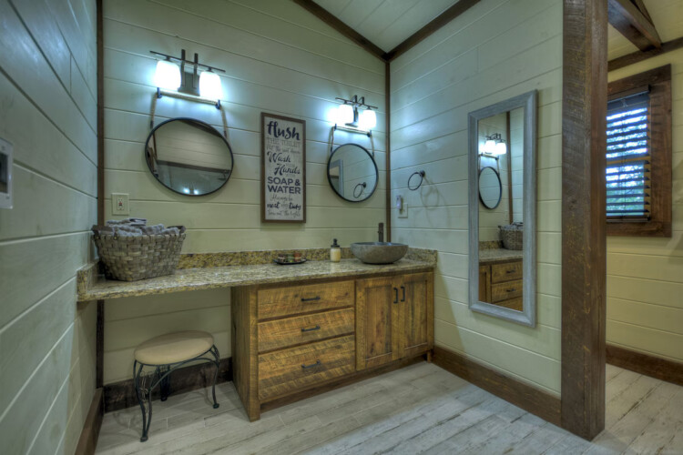 romantic cabin near downtown blue ridge ga