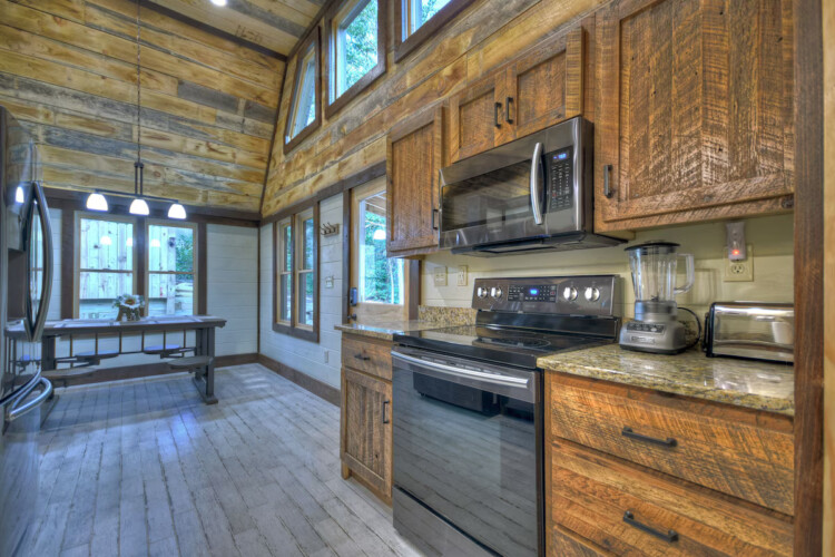 romantic cabin near downtown blue ridge ga