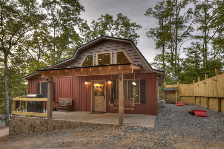 romantic cabin near downtown blue ridge ga