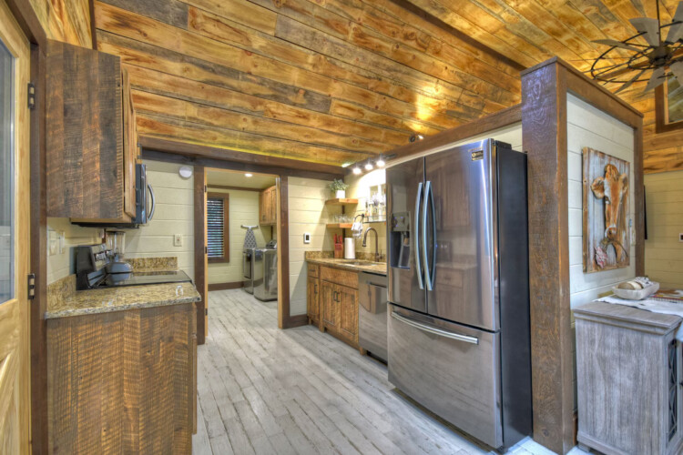 romantic cabin near downtown blue ridge ga
