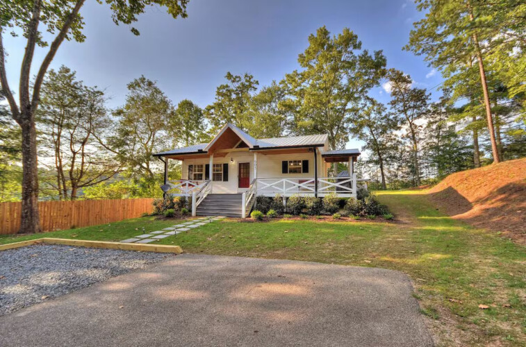 cabin near downtown blue ridge georgia