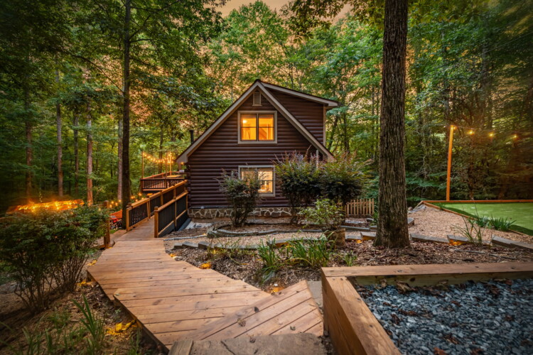 pet friendly cabins in ellijay ga