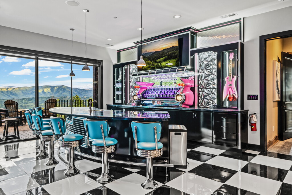 large cabin rentals pigeon forge