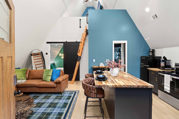 blue ridge ga a-frame cabin with private pickleball court and sauna