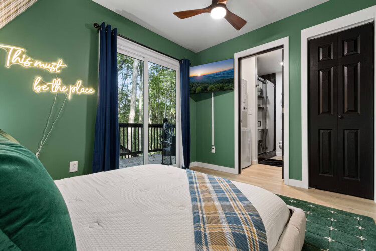 blue ridge ga a-frame cabin with private pickleball court and sauna