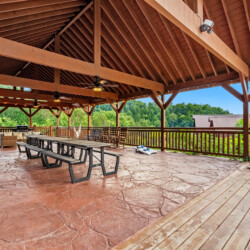 8 bedroom cabins in gatlinburg tn