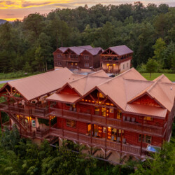 8 bedroom cabins in gatlinburg tn