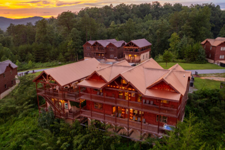 8 bedroom cabins in gatlinburg tn