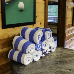 8 bedroom cabins in gatlinburg tn