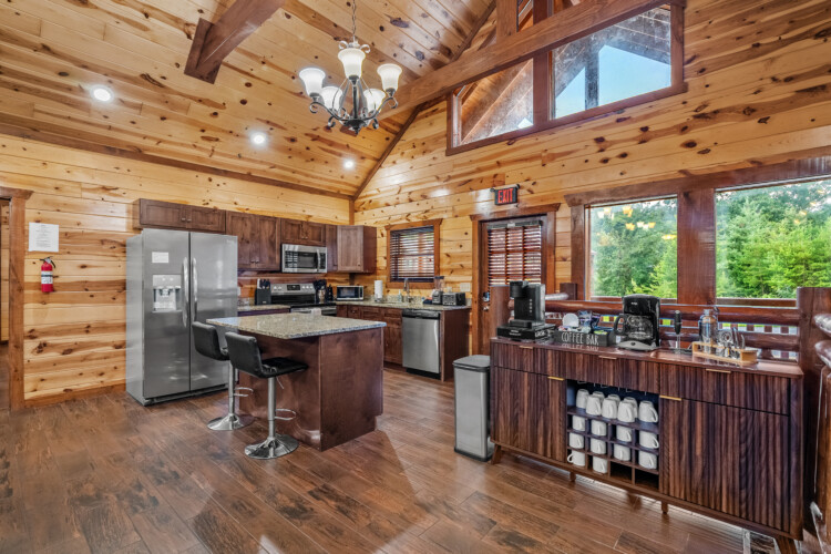 8 bedroom cabins in gatlinburg tn