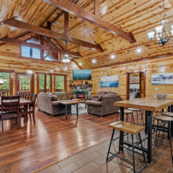 8 bedroom cabins in gatlinburg tn