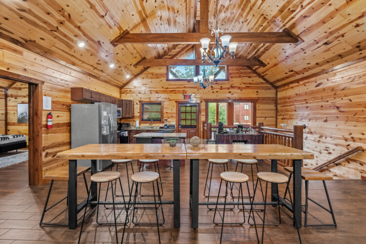 8 bedroom cabins in gatlinburg tn