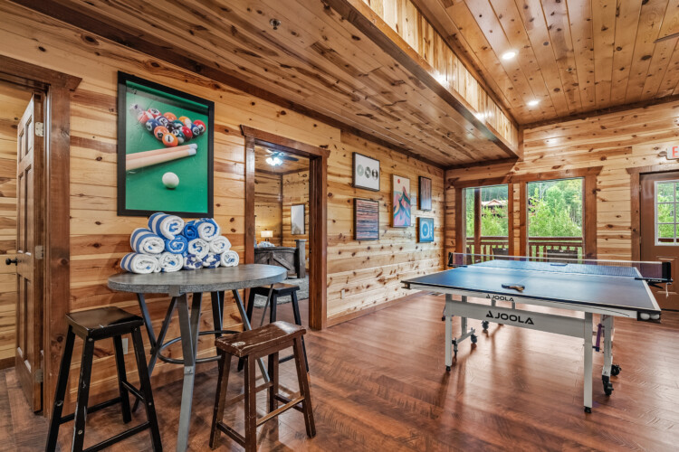 8 Bedroom Cabins in Gatlinburg TN