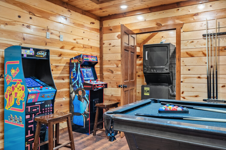 8 Bedroom Cabins in Gatlinburg TN