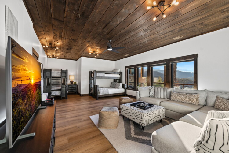 cabin rentals with swimming pools